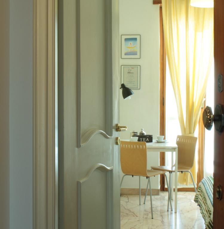 A Casa Romar Bed & Breakfast ตูริน ภายนอก รูปภาพ